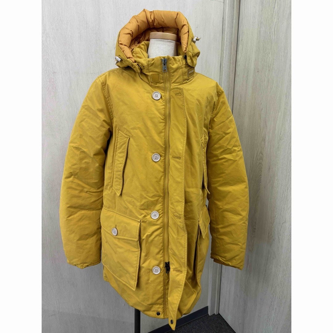 WOOLRICH(ウールリッチ)のウールリッチ ダウンコート BYRD CLOTH アークティックパーカー メンズ メンズのジャケット/アウター(ダウンジャケット)の商品写真