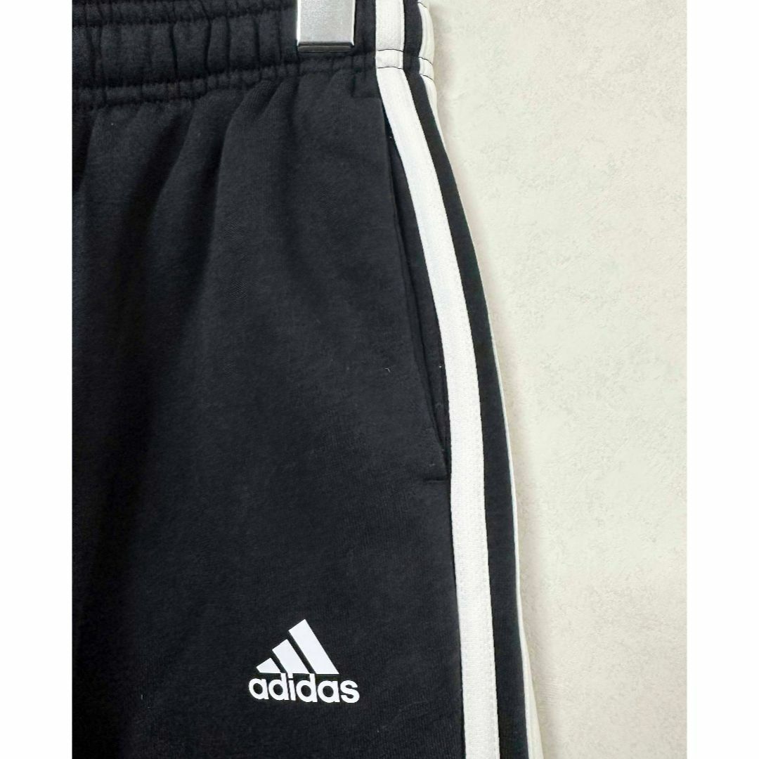 adidas(アディダス)の新品 160 ★ adidas アディダス 裏起毛 スウェットパンツ ブラック キッズ/ベビー/マタニティのキッズ服男の子用(90cm~)(パンツ/スパッツ)の商品写真