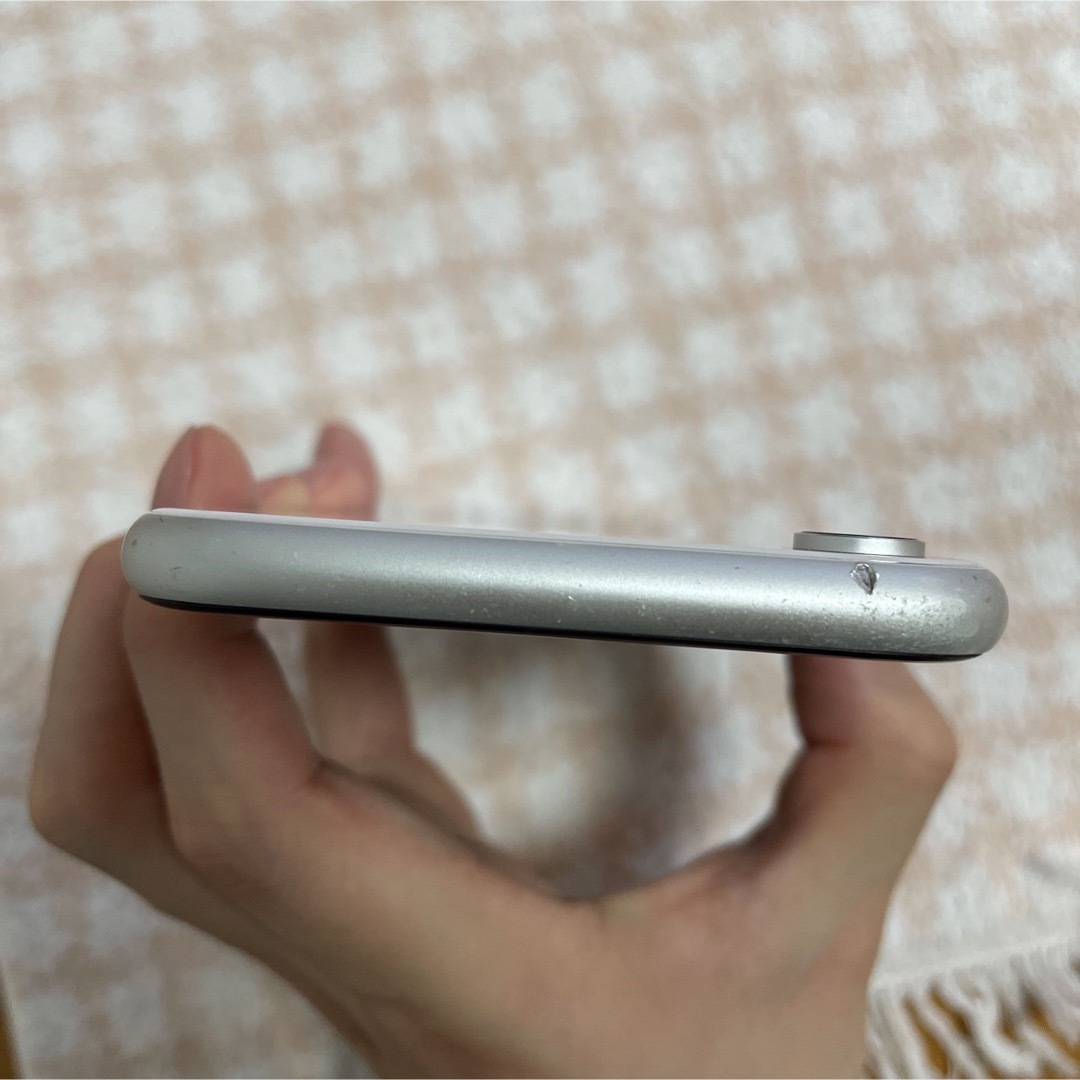 iPhoneXR 128GB ホワイト　白　スマートフォン　Apple