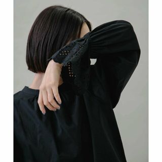 サニーレーベル(Sonny Label)の【ブラック】2WAY袖スカラップスタンドカラーブラウス(シャツ/ブラウス(長袖/七分))