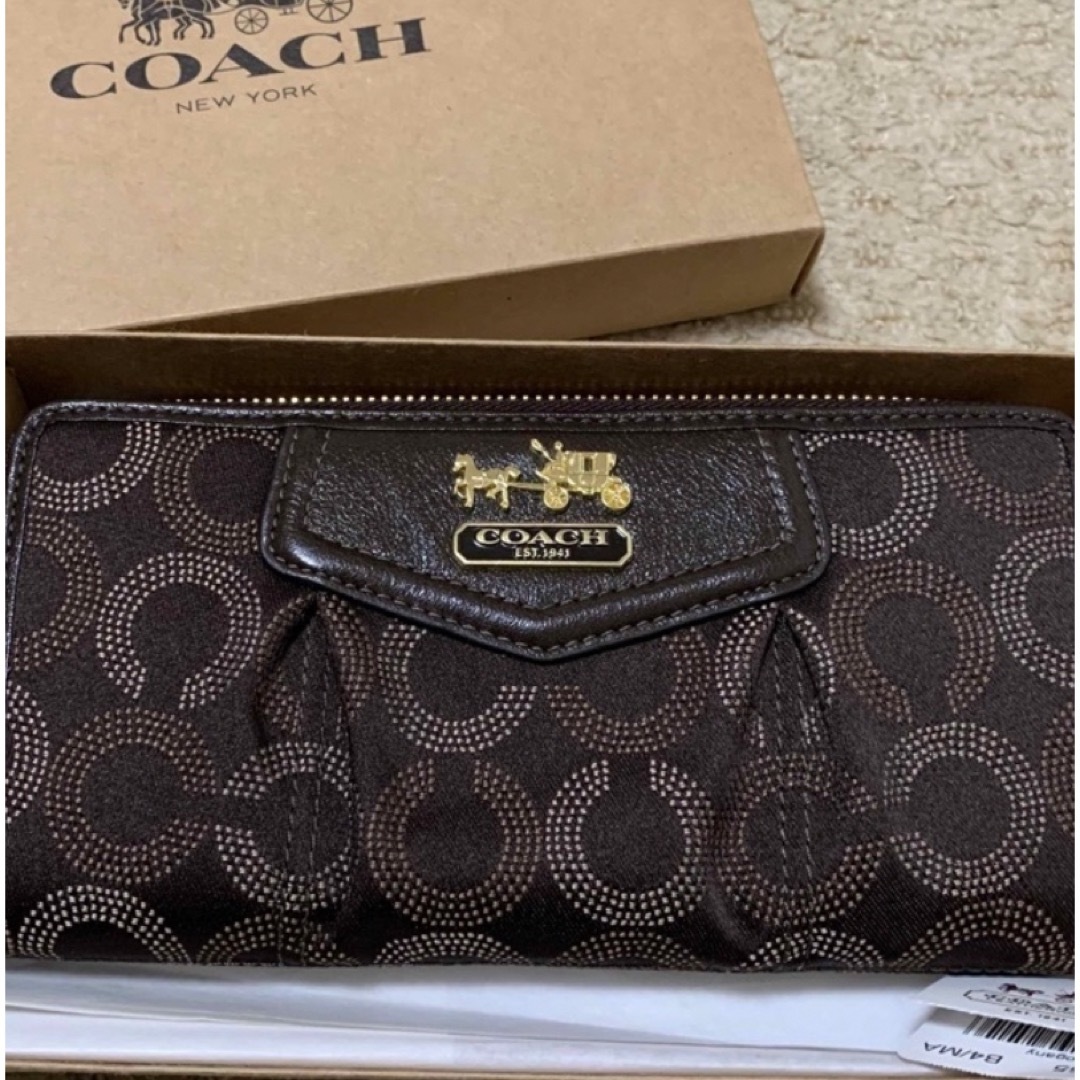 COACH(コーチ)のcoachラウンドファスナー長財布 レディースのファッション小物(財布)の商品写真