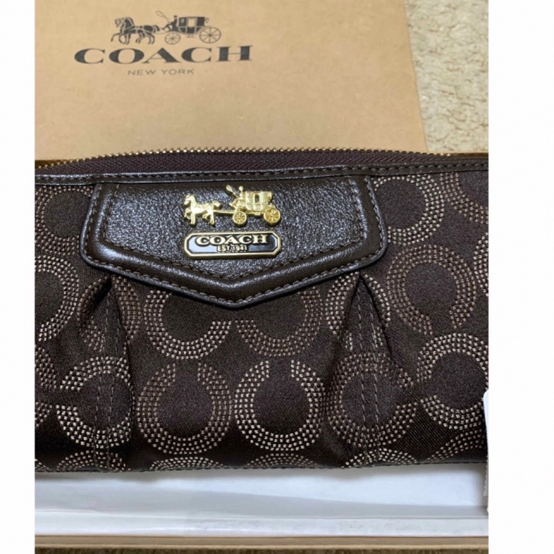 COACH(コーチ)のcoachラウンドファスナー長財布 レディースのファッション小物(財布)の商品写真