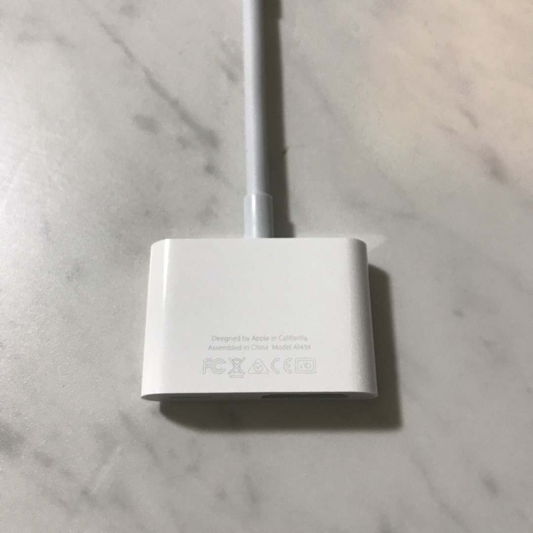 Apple(アップル)の⭐️純正品⭐️12時間以内発送⭐️APPLE MD826AM/A⭐️e スマホ/家電/カメラのテレビ/映像機器(映像用ケーブル)の商品写真