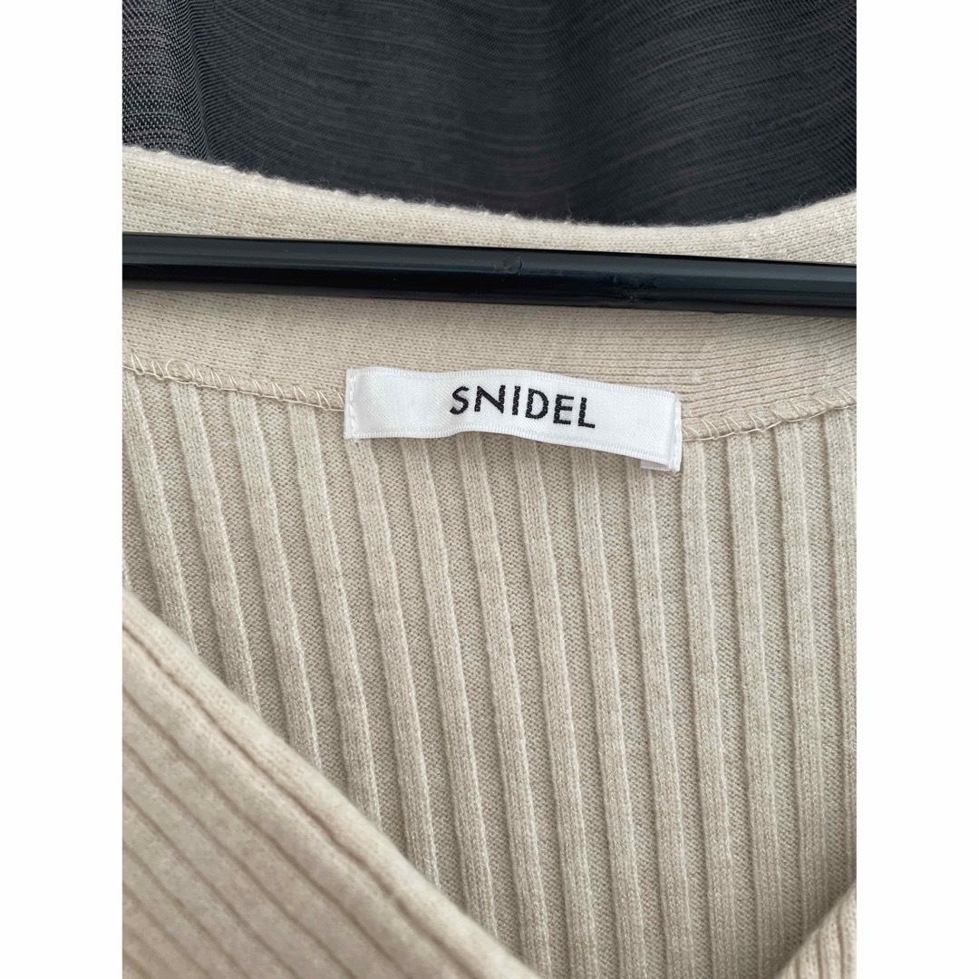 SNIDEL(スナイデル)のSNIDEL スリットニットワンピース レディースのワンピース(ロングワンピース/マキシワンピース)の商品写真