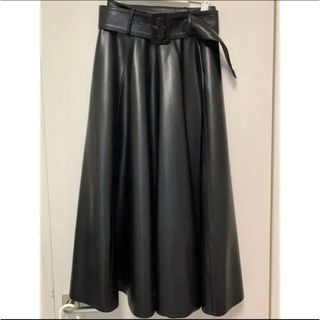 ザラ(ZARA)の【最終値下げ】ZARA レザースカート(ロングスカート)