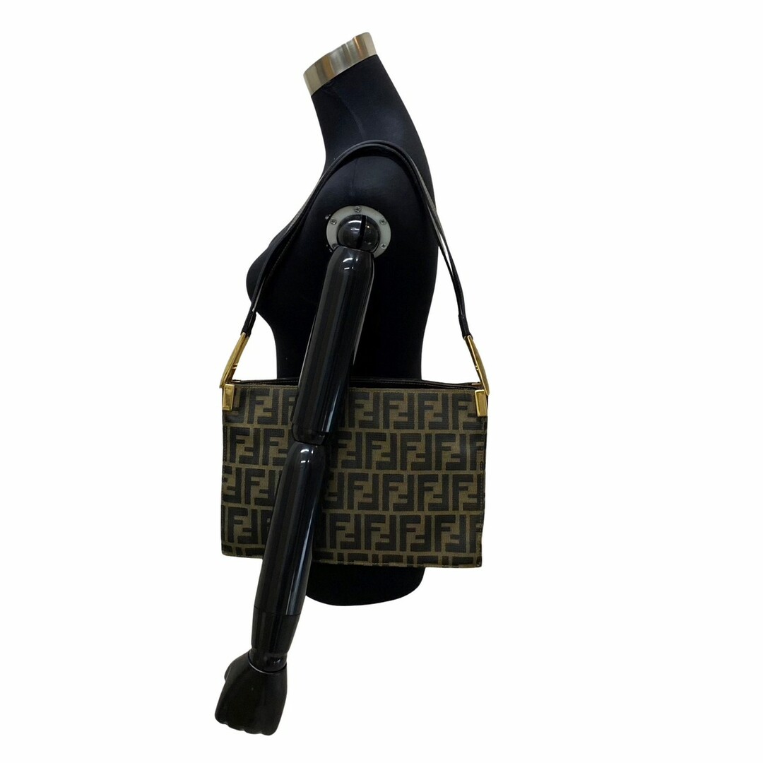 極 美品 保存袋付 FENDI フェンディ ズッカ FF ロゴ 柄 金具 レザー