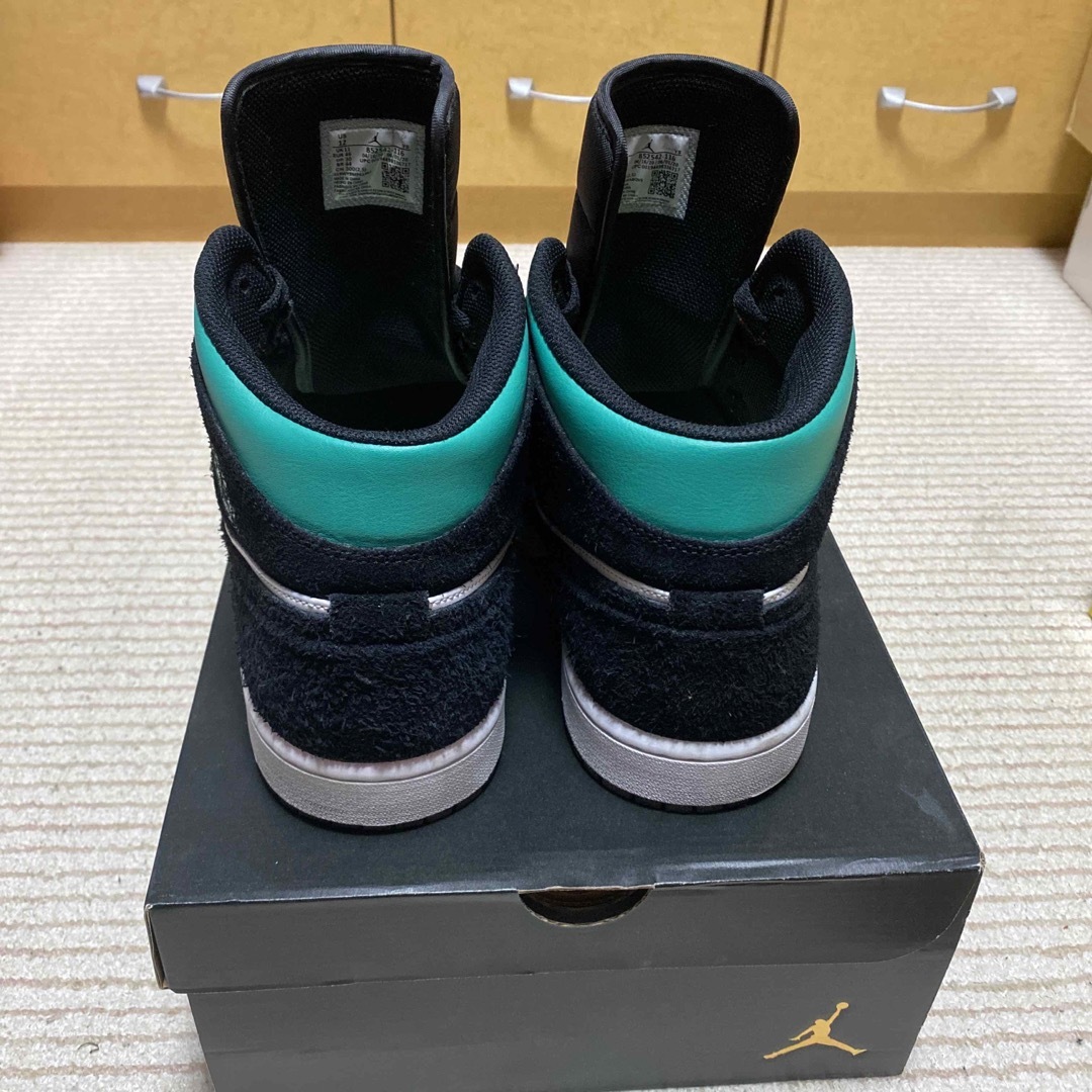 Jordan Brand（NIKE）(ジョーダン)のNIKE AIR JORDAN 1 MID メンズの靴/シューズ(スニーカー)の商品写真