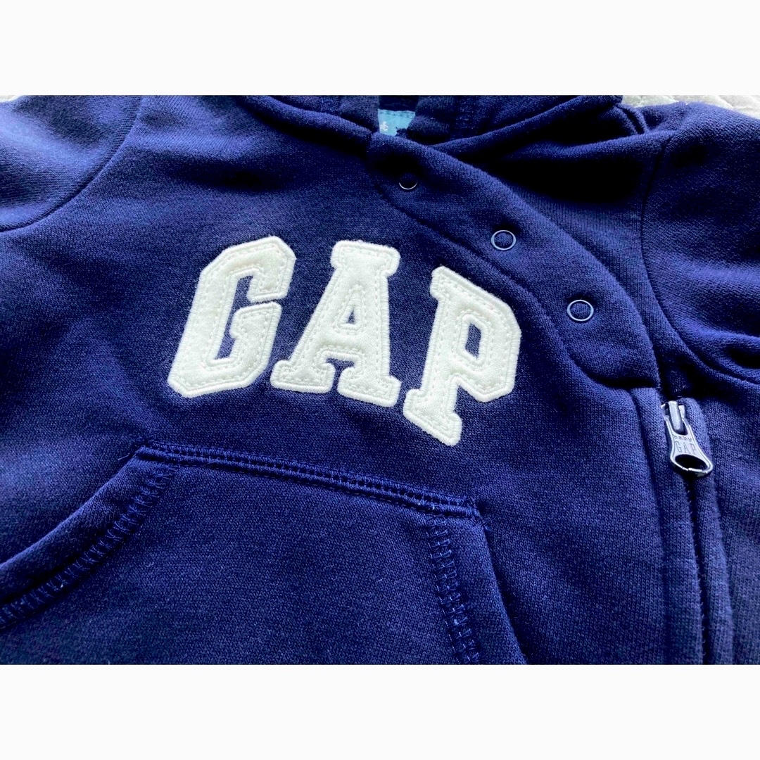 babyGAP(ベビーギャップ)のbaby GAP カバーオール ロンパース 50 0-3m キッズ/ベビー/マタニティのベビー服(~85cm)(カバーオール)の商品写真