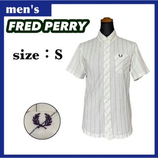 フレッドペリー(FRED PERRY)のフレッドペリー 半袖 シャツ メンズ サイズS ホワイト ワンポイントロゴ(シャツ)