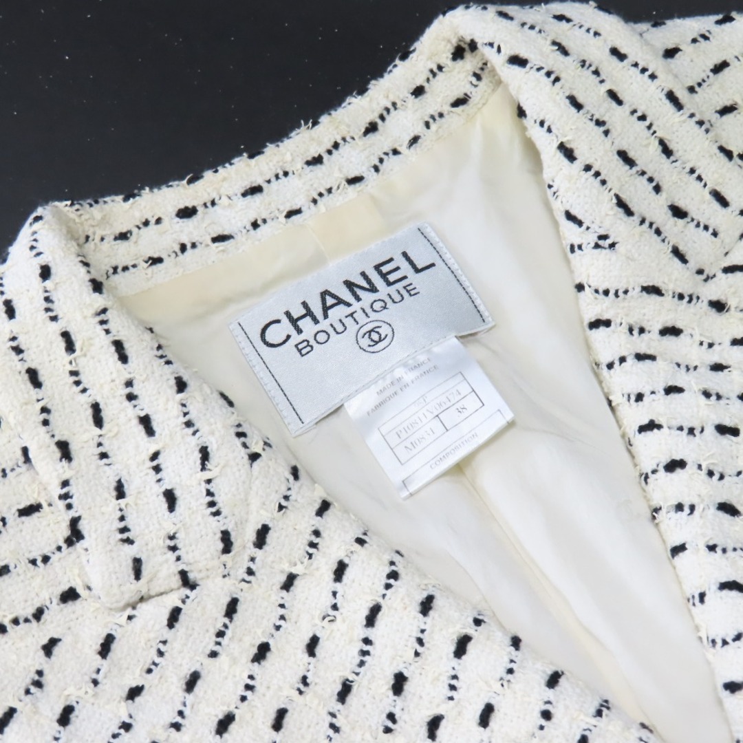 CHANEL(シャネル)のCHANEL シャネル アウター ツイード 服 ココマーク ココボタン 38 ヴィンテージ テーラードジャケット コットン/ウール ホワイト レディース【中古】 レディースのジャケット/アウター(テーラードジャケット)の商品写真