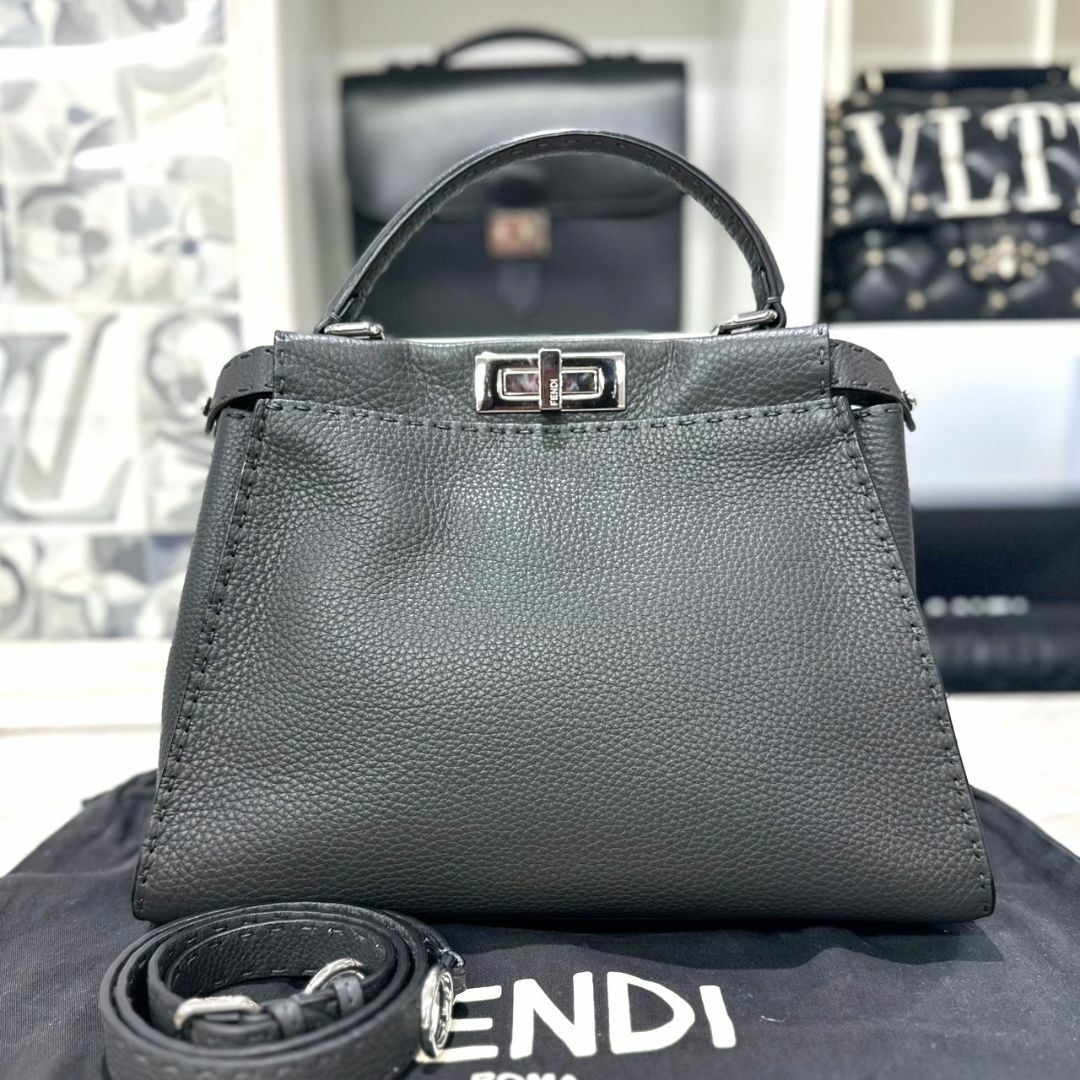 お値下げ致しました【美品】FENDI ピーカブー　セレリア