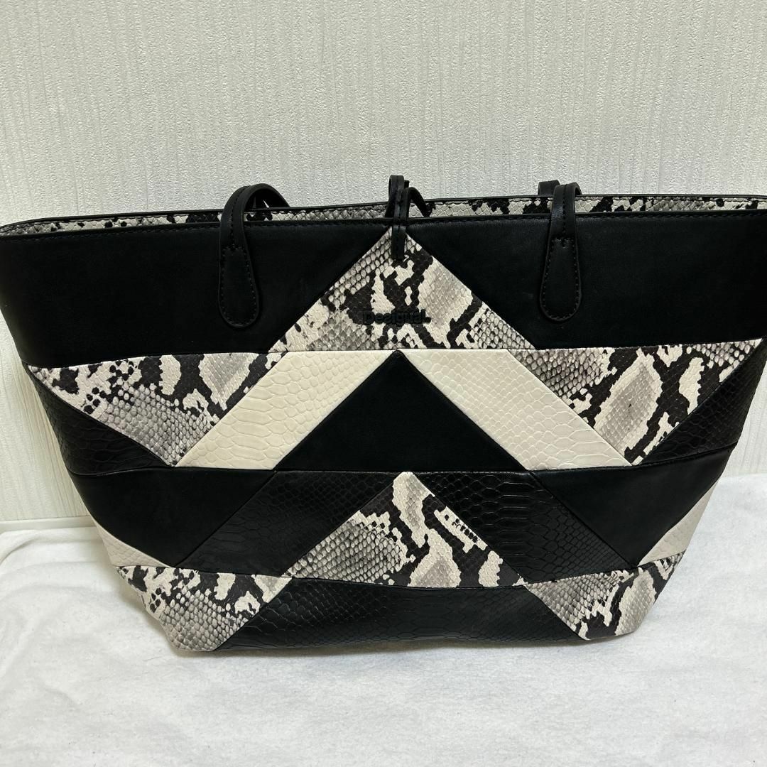 DESIGUAL - 美品✨Desiguai デシグアル セミショルダーバッグ/トート