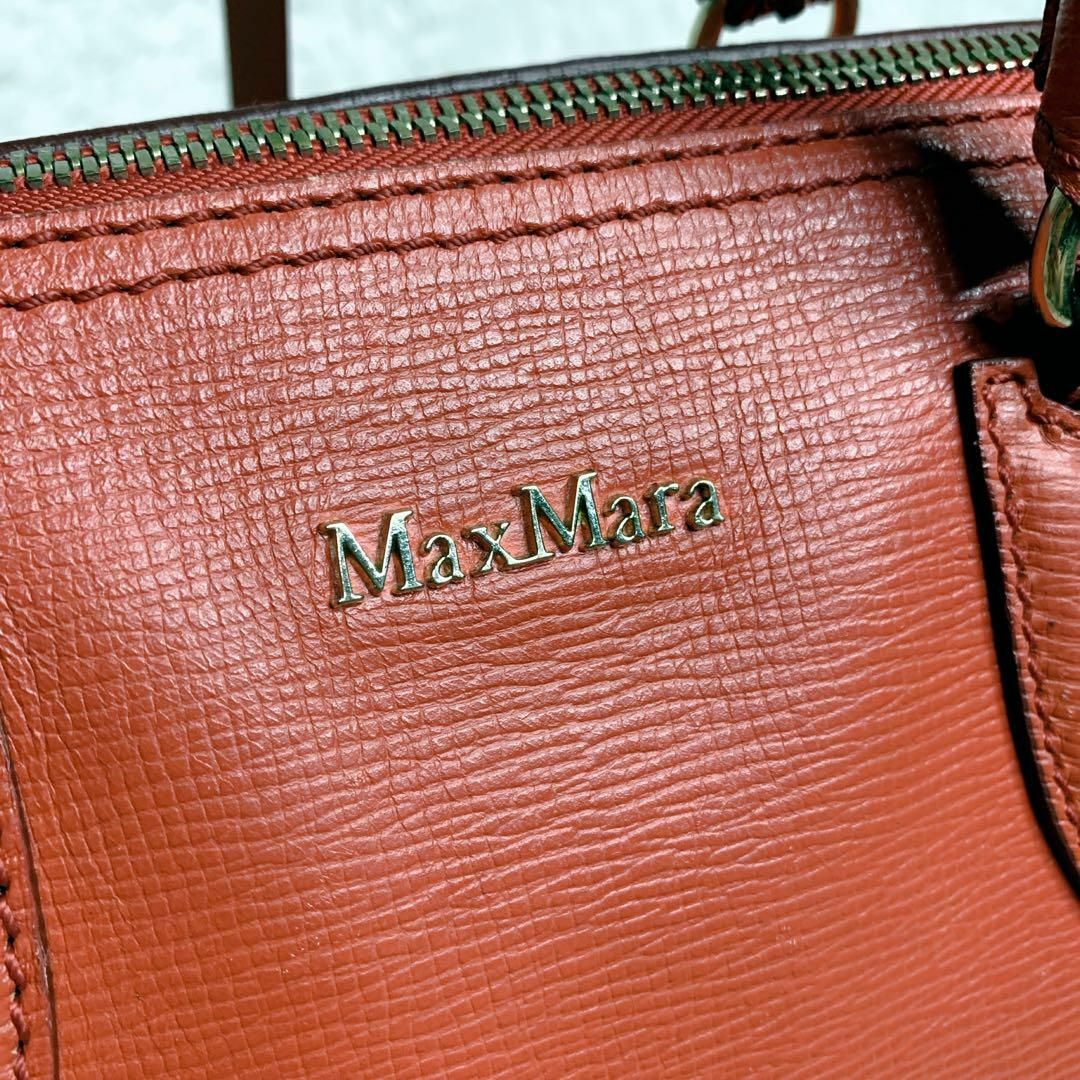 Max Mara(マックスマーラ)の【極美品】 MAX MARA バンドバッグ　ショルダーバッグ　2way レッド レディースのバッグ(ハンドバッグ)の商品写真