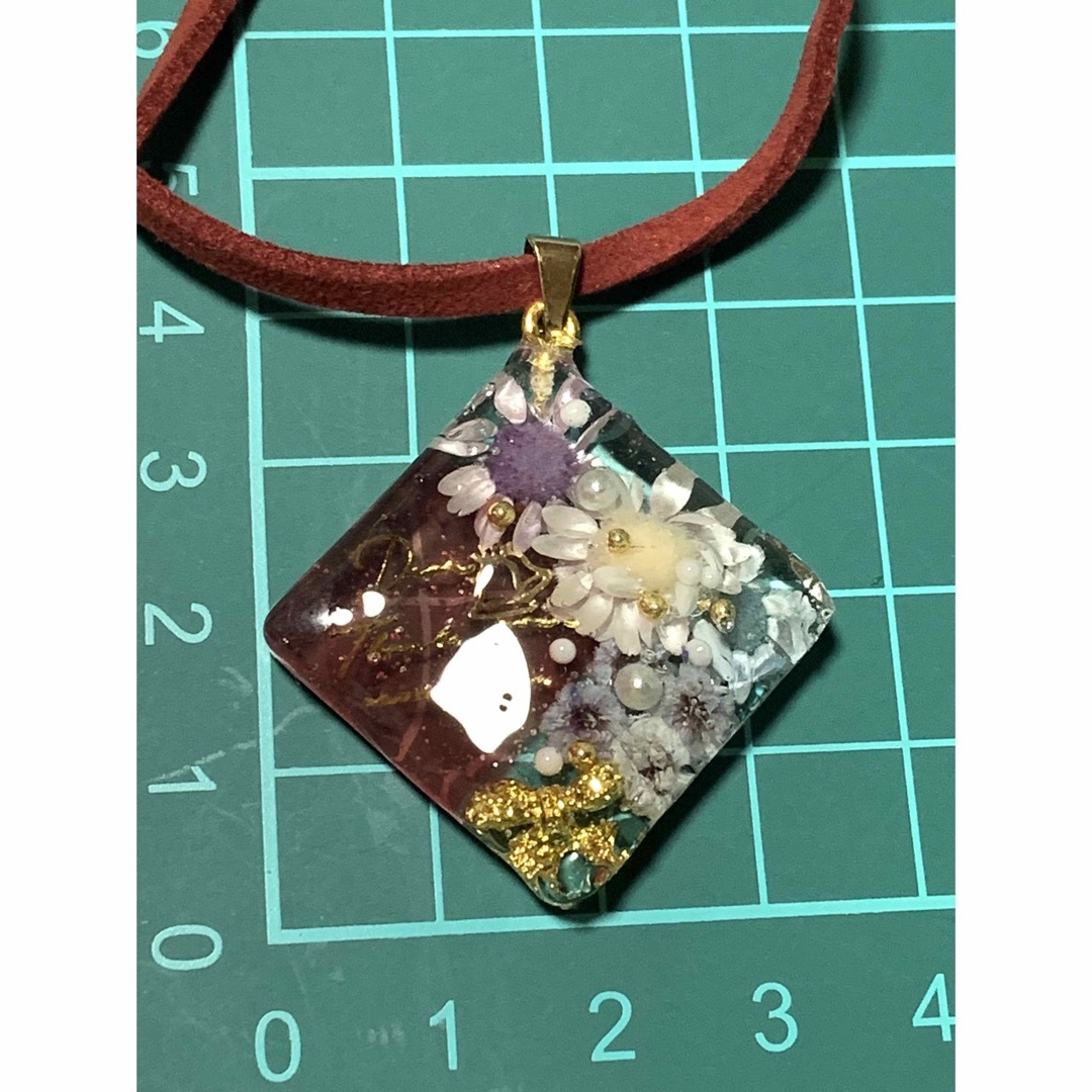 No.323★ハンドメイド❣️セール❣️マトリカリア★フラワーレジンネックレス