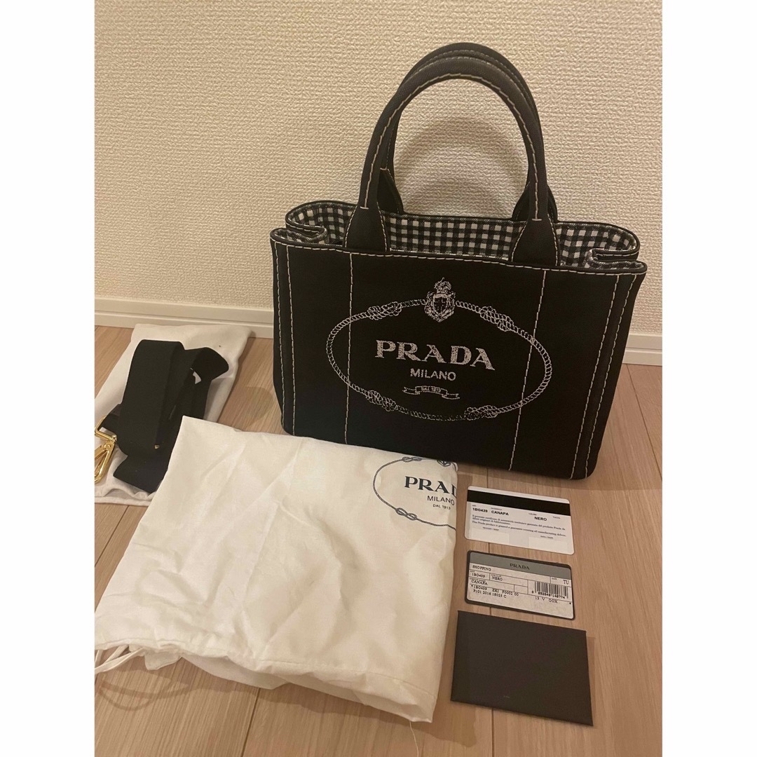 PRADA(プラダ)の♡PRADA カナパ ♡最終値下げ レディースのバッグ(ハンドバッグ)の商品写真