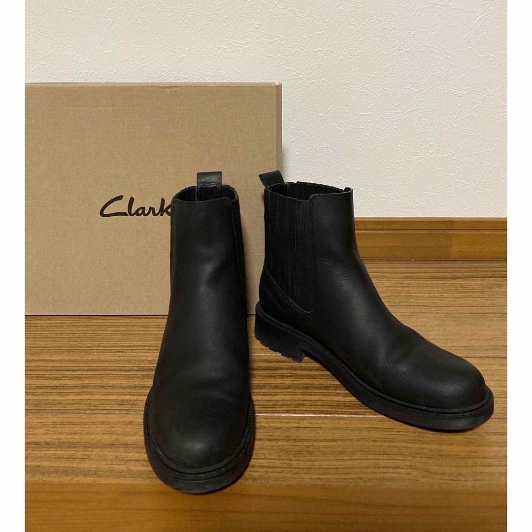 CLARKS ブラックレザーブーツ 23.5cm-