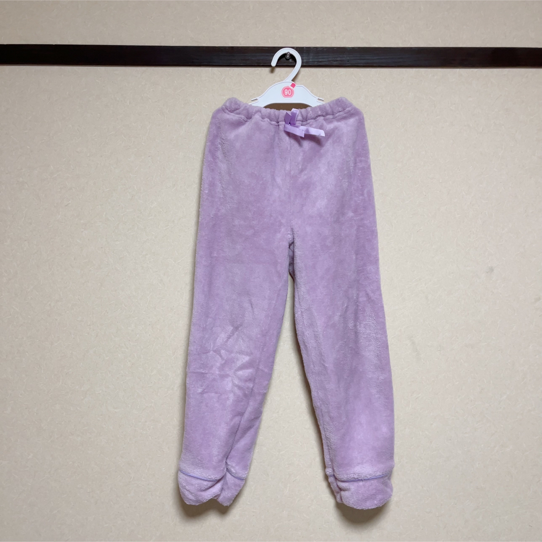 ノーブランド パジャマ 130cm 上下セット キッズ/ベビー/マタニティのキッズ服女の子用(90cm~)(パジャマ)の商品写真