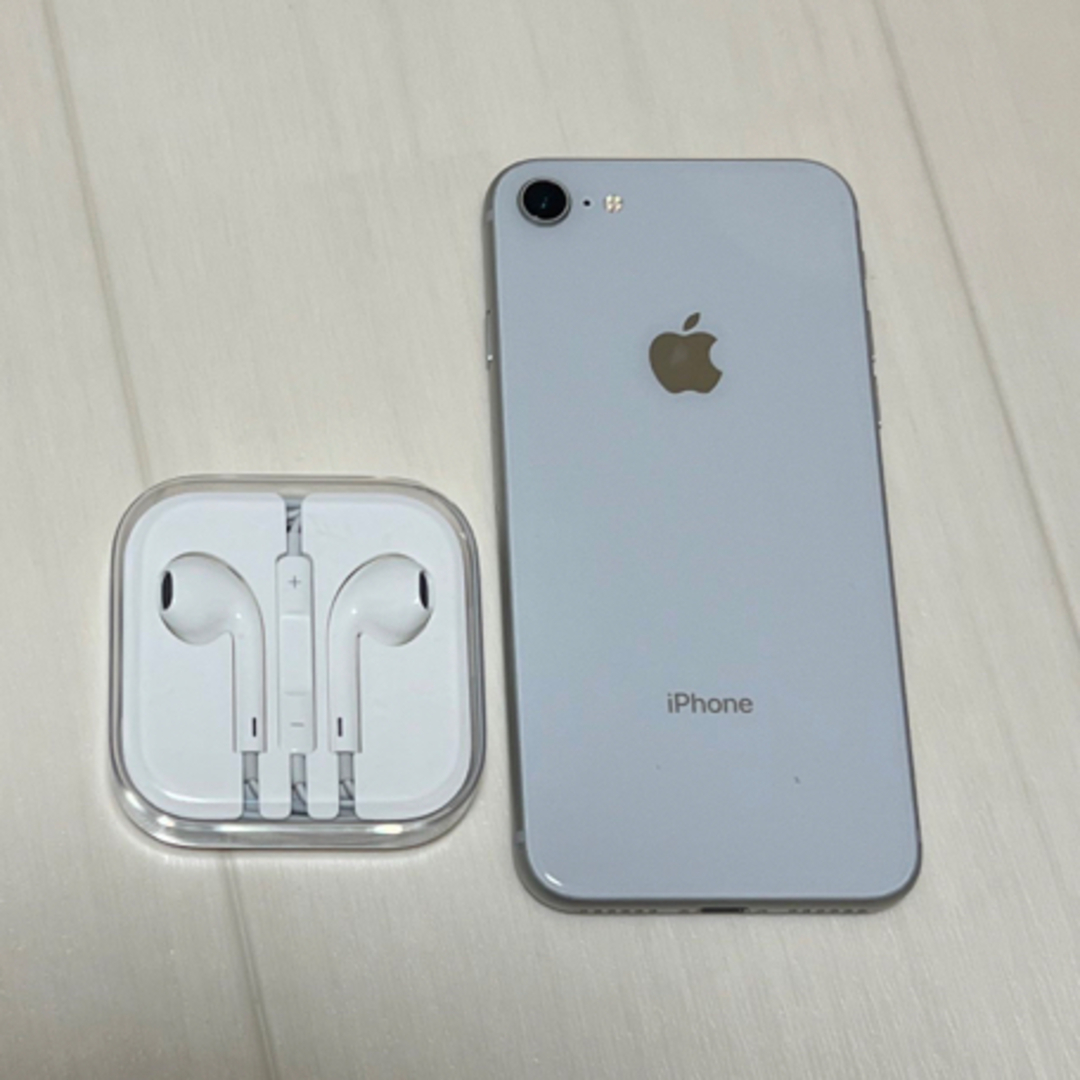 iPhone - iPhone 8 シルバー 256 GB au SIMロック解除済みの通販 by