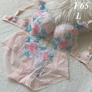 Wacoal - 【新品未使用】サルート店舗限定29G p-up F65/Lの通販 by