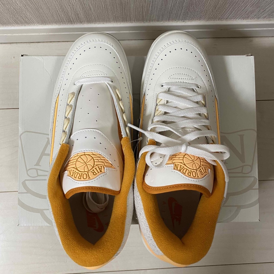 NIKE(ナイキ)のAIR JORDAN 2 RETRO LOW Melon Tint 27.5 メンズの靴/シューズ(スニーカー)の商品写真