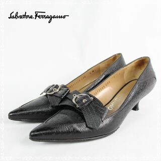 ヨーロッパ旅行で購入　Ferragamo 黒色　パンプス