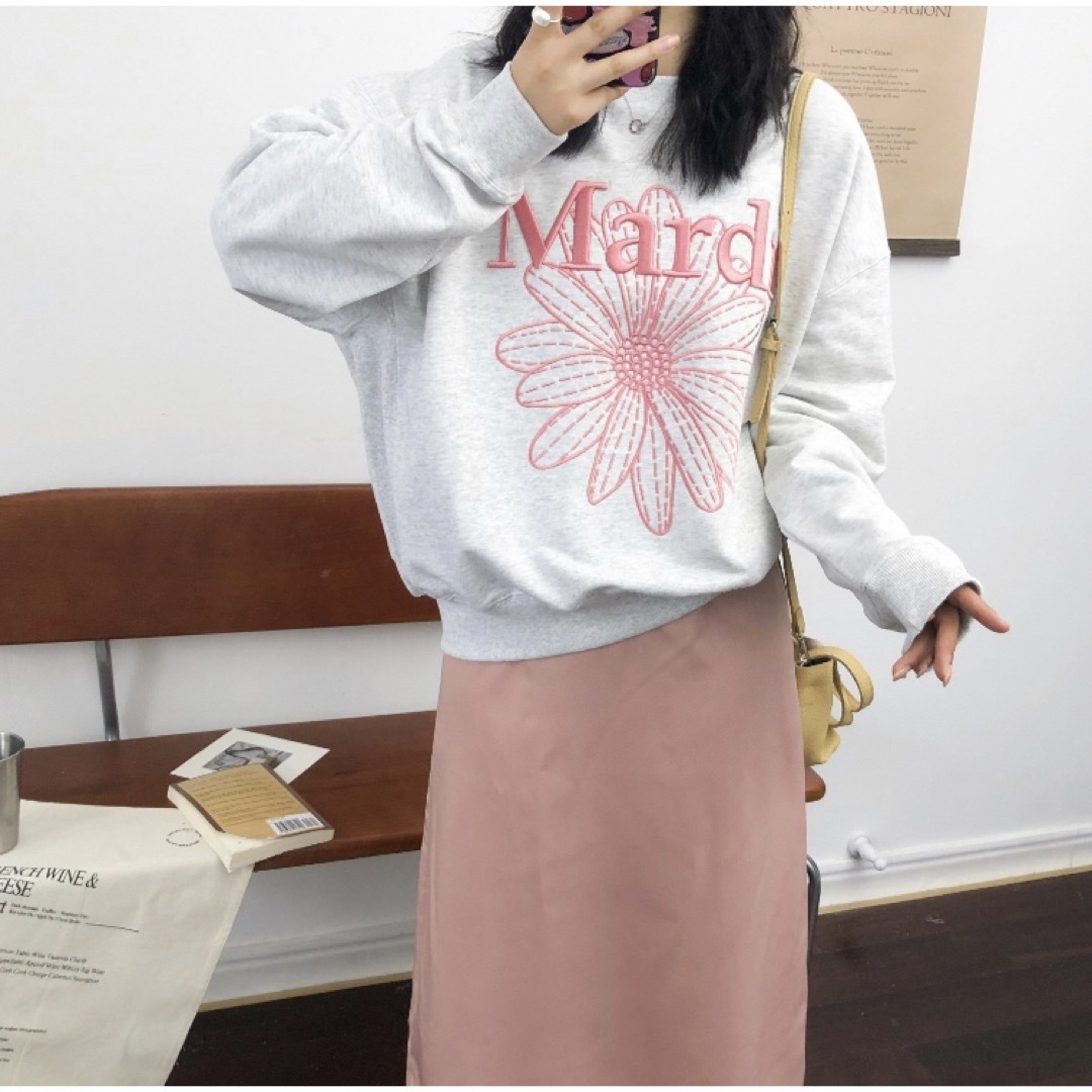 Mardi Mercredi マルディメクルディ スウェット 刺繍パーカーの通販 by