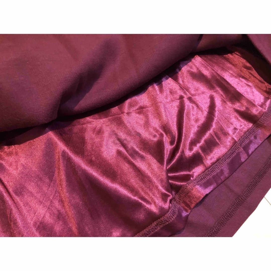 ehka sopo(エヘカソポ)のストレート　スカート　レッド　カジュアル　洗濯可　Mサイズ　体型カバー　裏地あり レディースのスカート(ひざ丈スカート)の商品写真