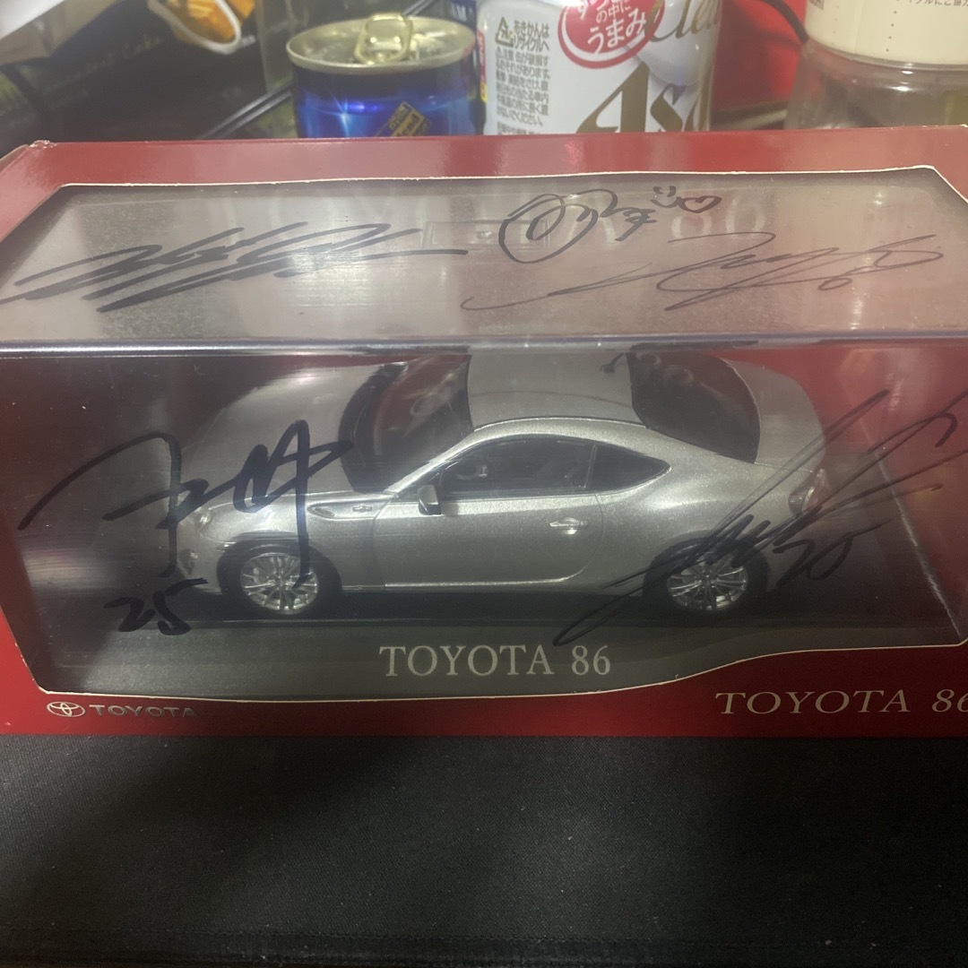 土屋武士他数名直筆サイン 1/30 トヨタ86 TOYOTA86 カラーサンプル