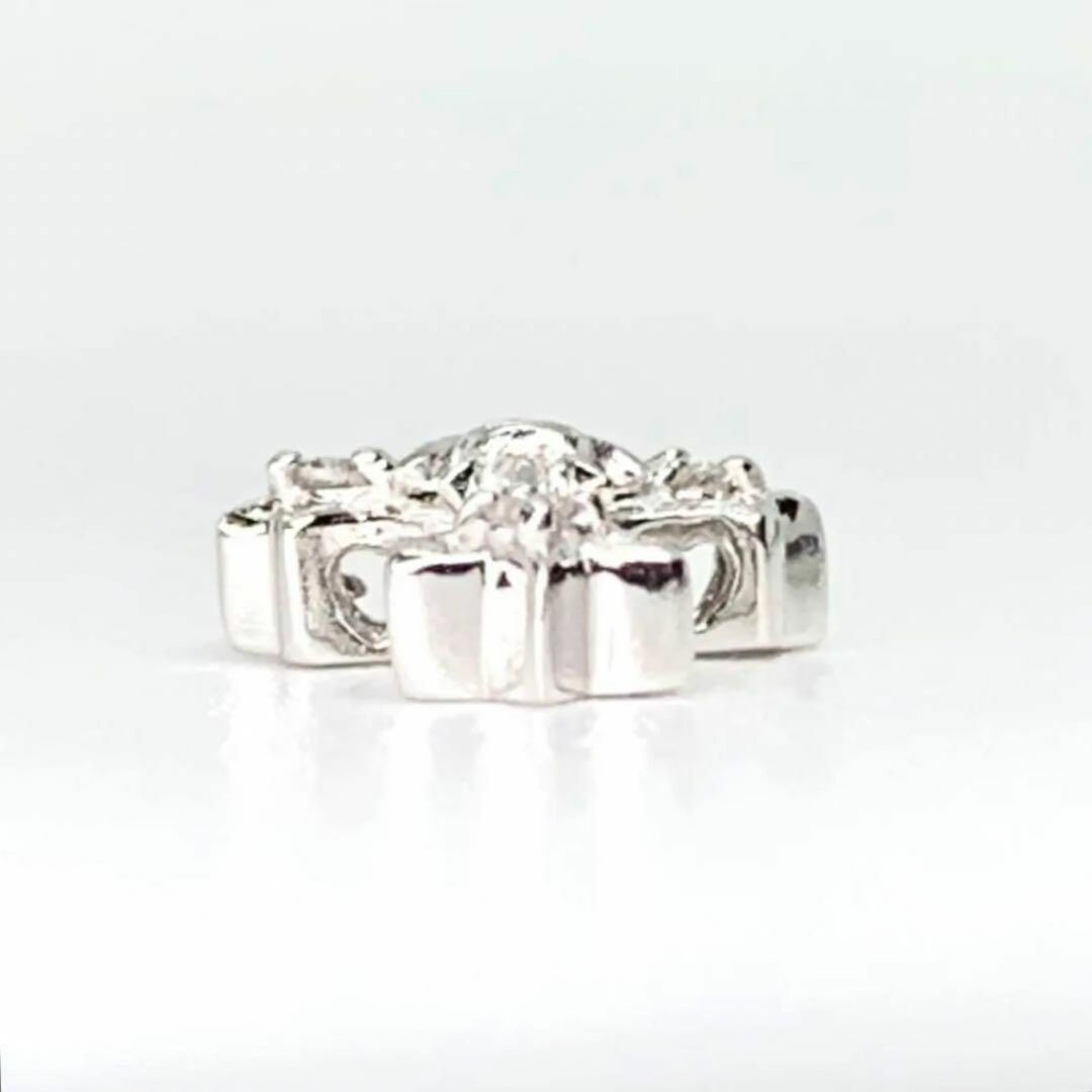クロスモチーフ美品 ペンダントトップK14WG ダイヤ4Pcs 0.76g