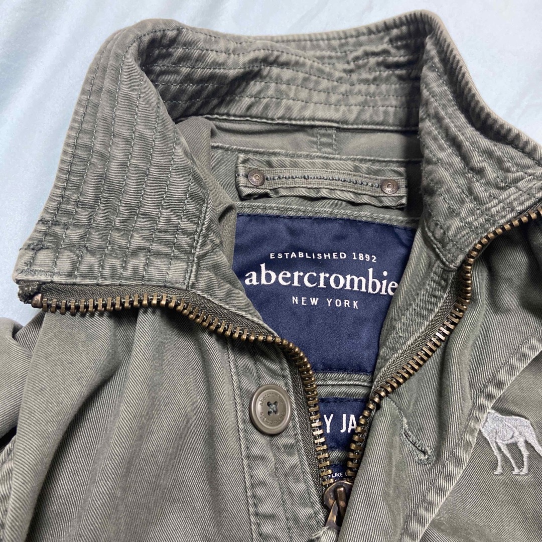 Abercrombie&Fitch(アバクロンビーアンドフィッチ)のアバクロンビー&フィッチ　アウター　ミニタリー レディースのジャケット/アウター(ミリタリージャケット)の商品写真