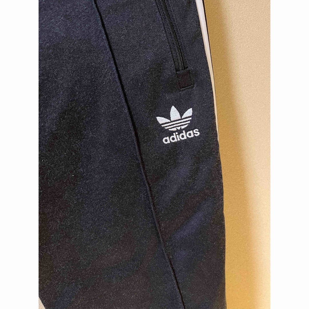 adidas(アディダス)のadidas ジャージ xs レディースのパンツ(カジュアルパンツ)の商品写真