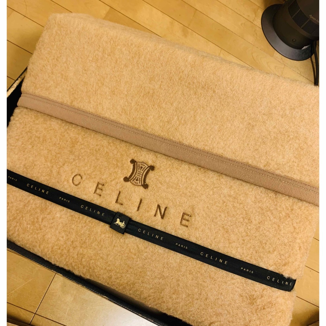 CELINE セリーヌ　ブランケットアクリル90%ウール10%状態