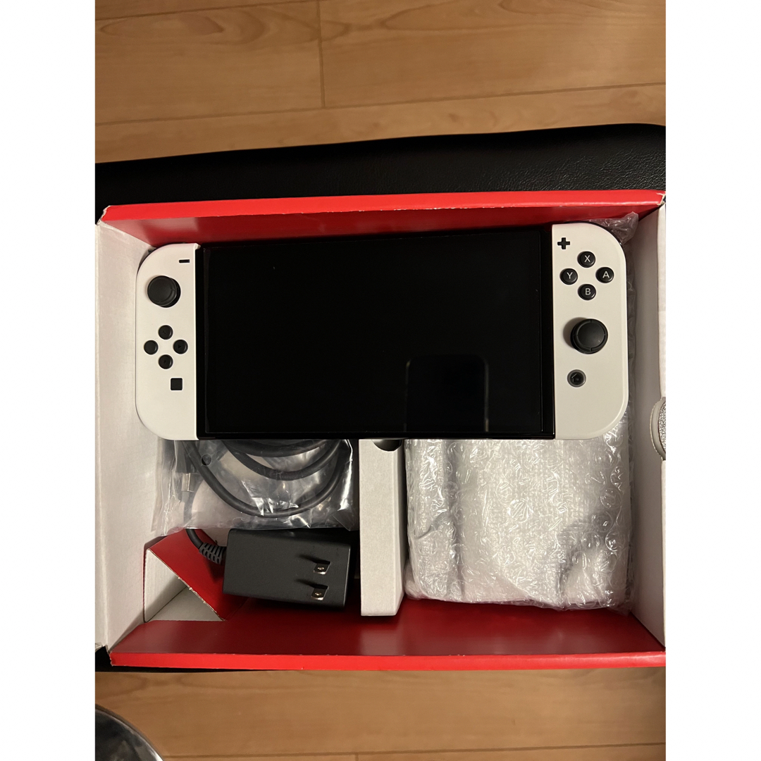 Nintendo Switch - 有機ELモデル Nintendo Switch ホワイト 使用期間短 ...