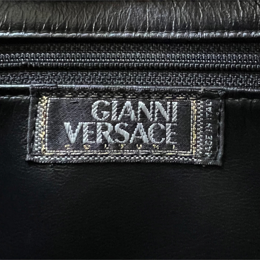 VERSACE - 人気♡極美品♡VERSACE ヴェルサーチ メデューサ ショルダー VERSACE - 人気♡極美品♡VERSACE ヴェルサーチ メデューサ ショルダー