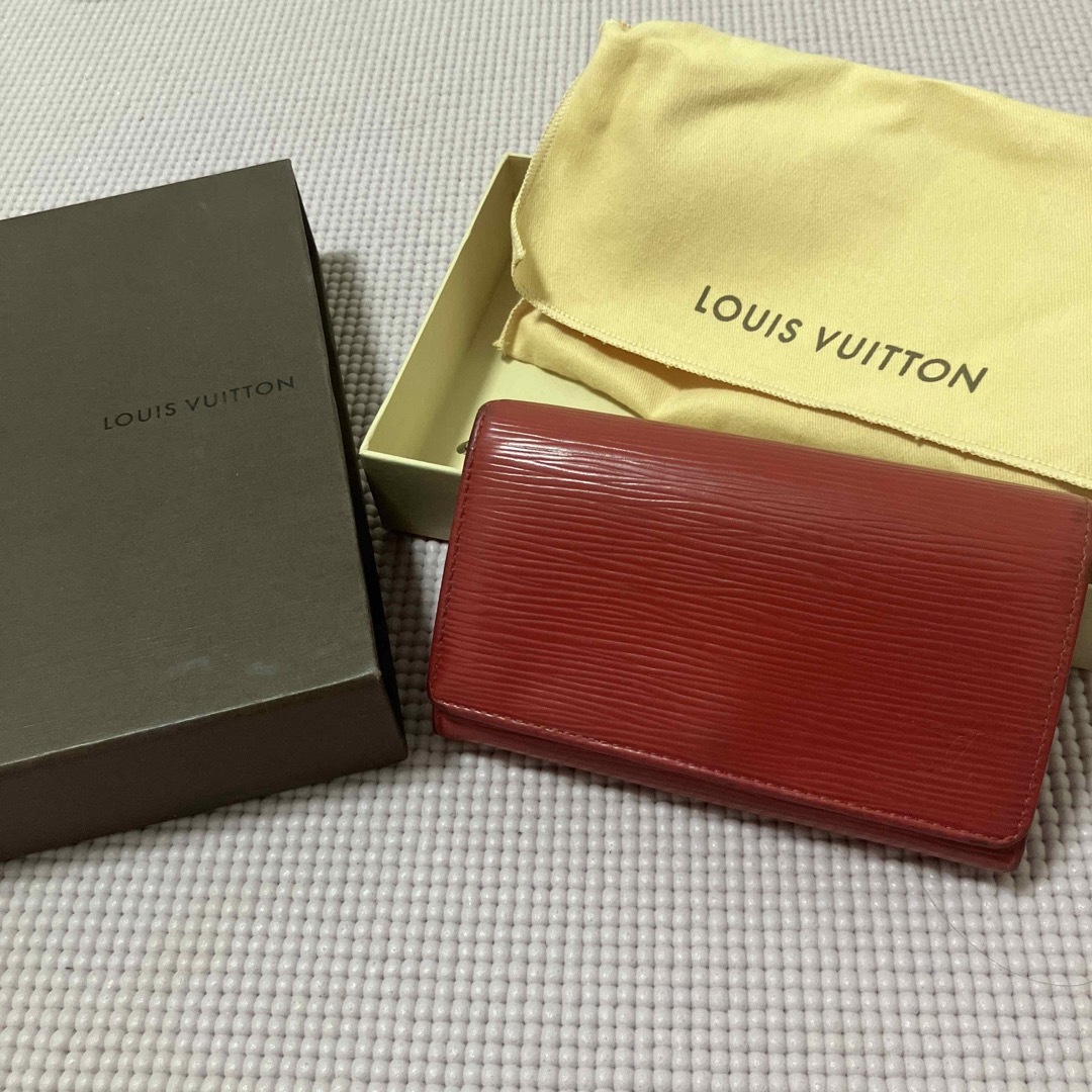 ルイヴィトン ルイ・ヴィトン LOUIS VUITTON 赤 エピ 財布