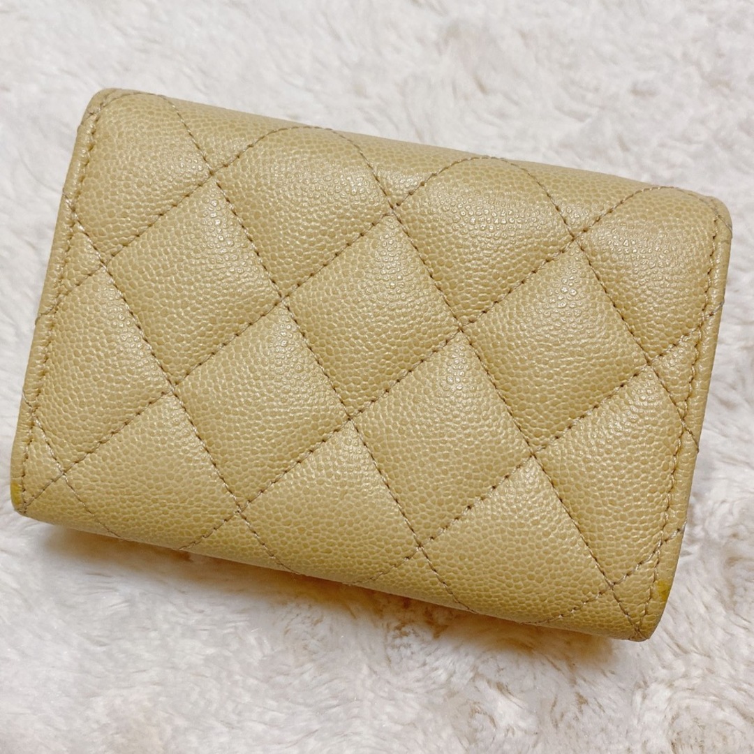 CHANEL(シャネル)のCHANEL キャビアスキン スモール ウォレット ランダム イエロー レディースのファッション小物(財布)の商品写真