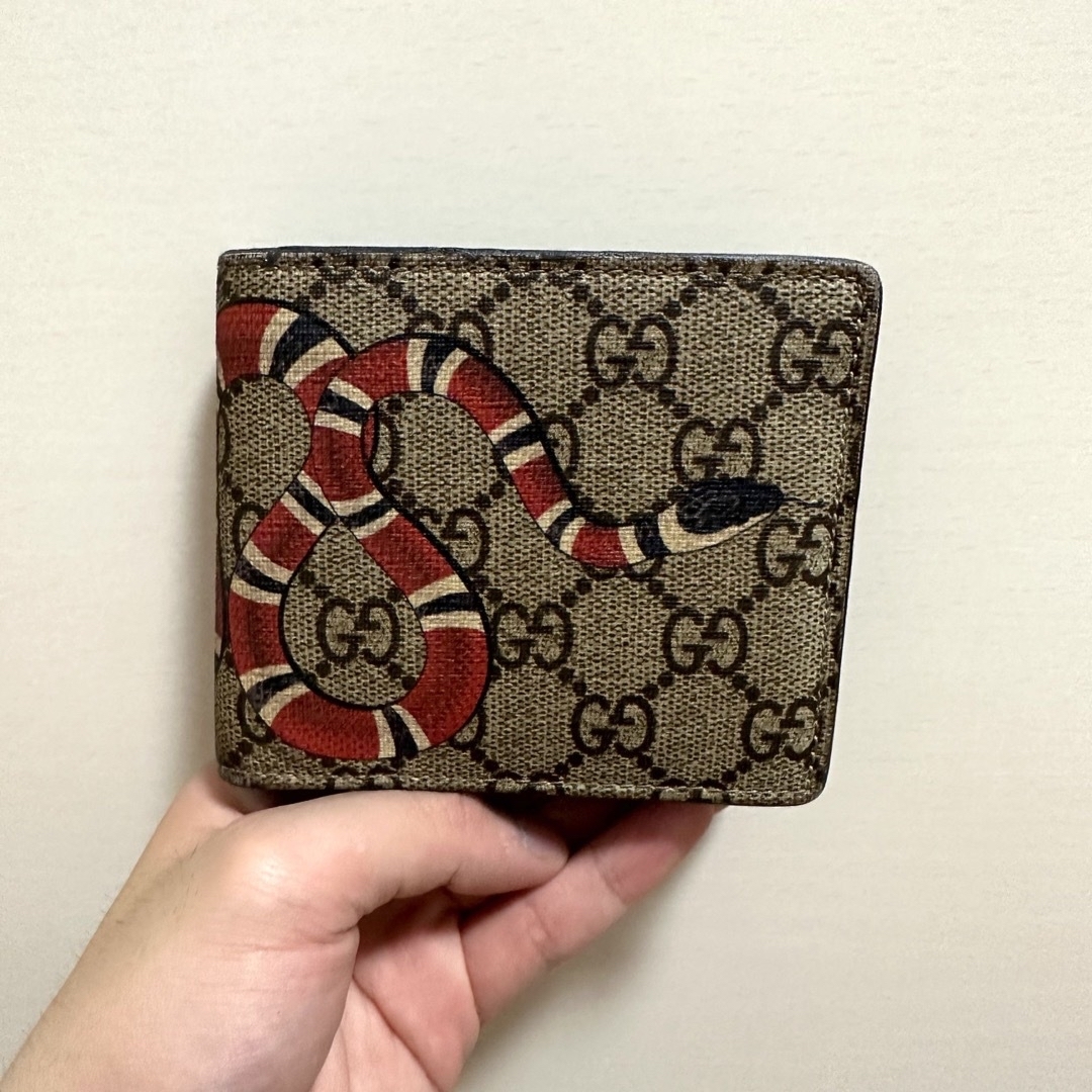 Gucci - Gucci スネーク 二つ折り財布 美品の通販 by たか's shop