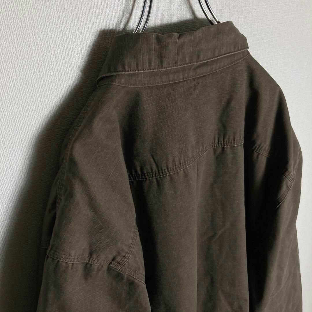 carhartt(カーハート)の【希少XLサイズ】カーハート　肉厚キルティングジャケット　カーキブラウン メンズのジャケット/アウター(ブルゾン)の商品写真