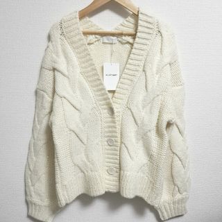 ジルスチュアート(JILLSTUART)の未使用タグ付 ジルスチュアート ローゲージ ケーブル ショートカーディガン(カーディガン)