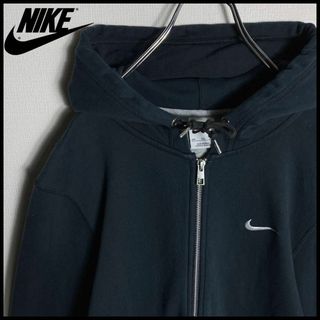 NIKE - 【美品】ナイキ ワンポイント刺繍ロゴ入りフルジップパーカー