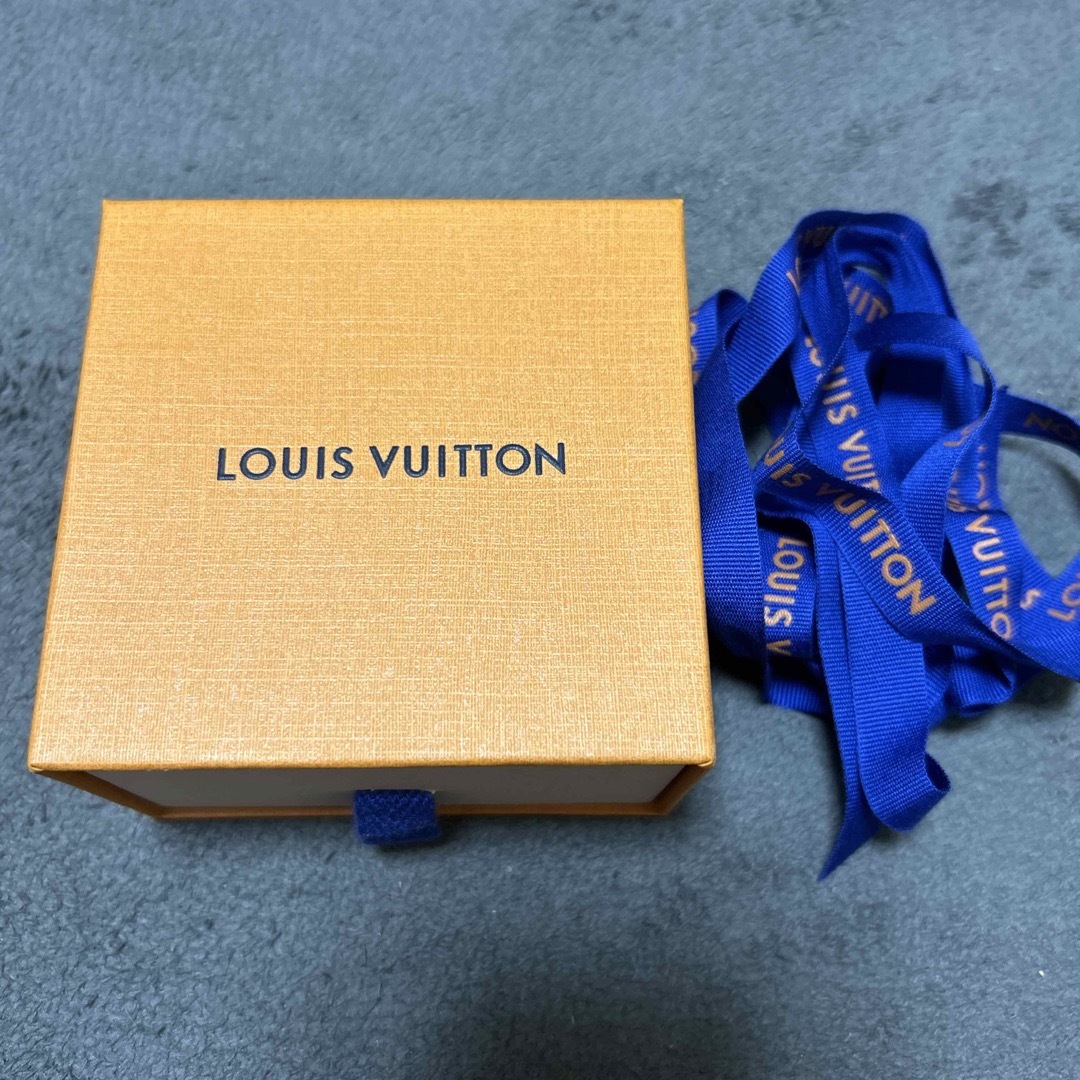 LOUIS VUITTON   ルイヴィトン 箱 リボンの通販 by chi's shop｜ルイ