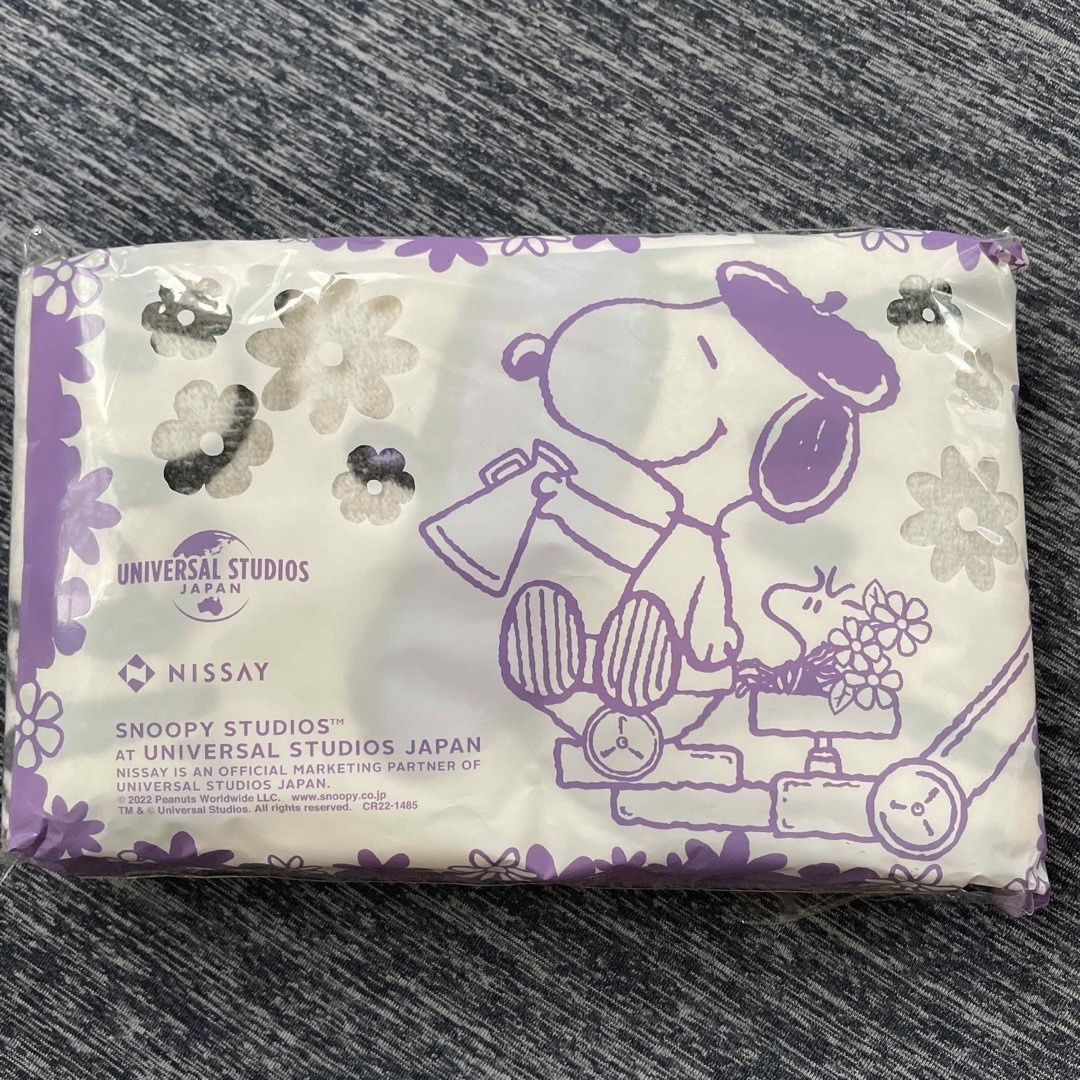 SNOOPY(スヌーピー)のスヌーピー　フェイスタオル　新品 エンタメ/ホビーのアニメグッズ(タオル)の商品写真