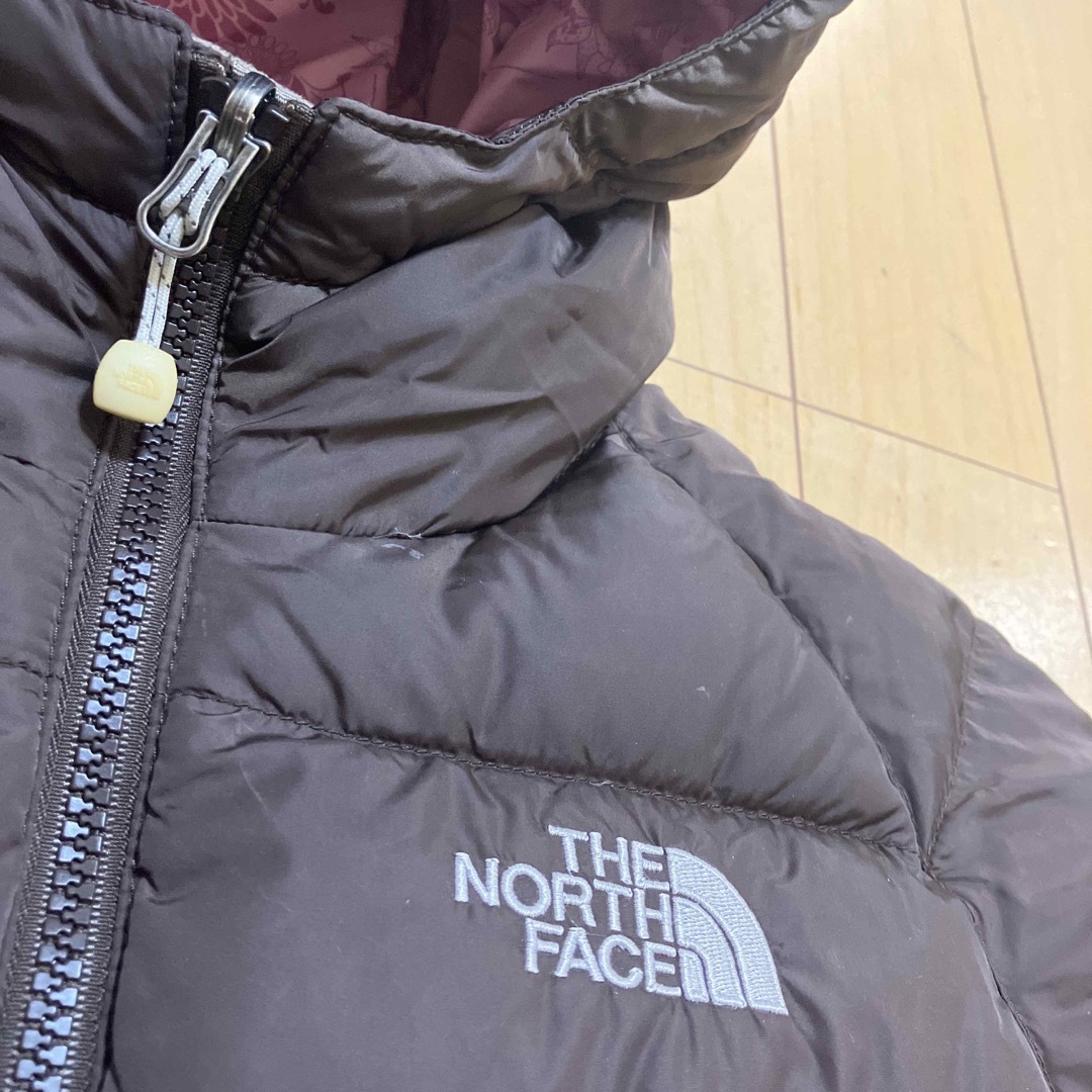 ノースフェイス　HOODED NUPTSE JACKETダウンジャケット　茶色