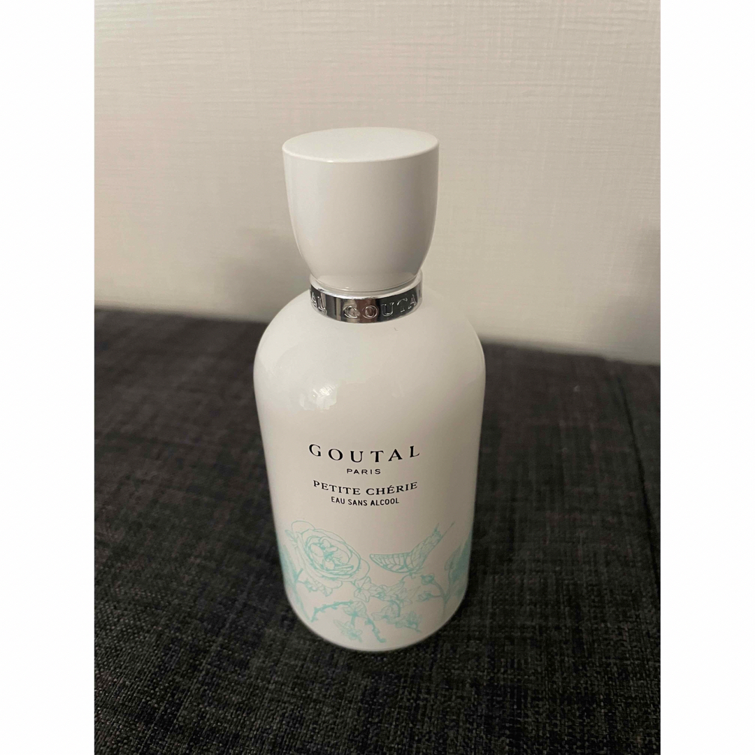 Annick Goutal(アニックグタール)のプチシェリー  ボディ ＆ ヘアミスト（アルコールフリー）100ml コスメ/美容の香水(香水(女性用))の商品写真