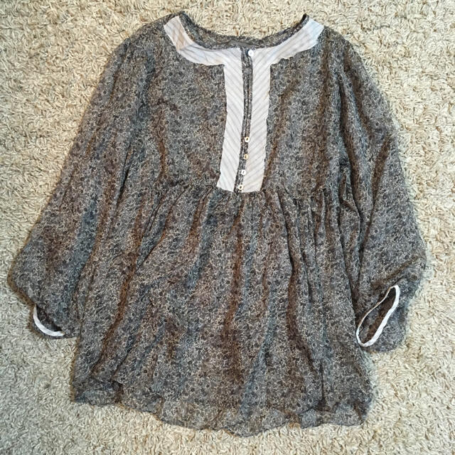 ZARA(ザラ)のクリム様専用 ZARA 花柄 シフォンブラウス レディースのトップス(シャツ/ブラウス(長袖/七分))の商品写真