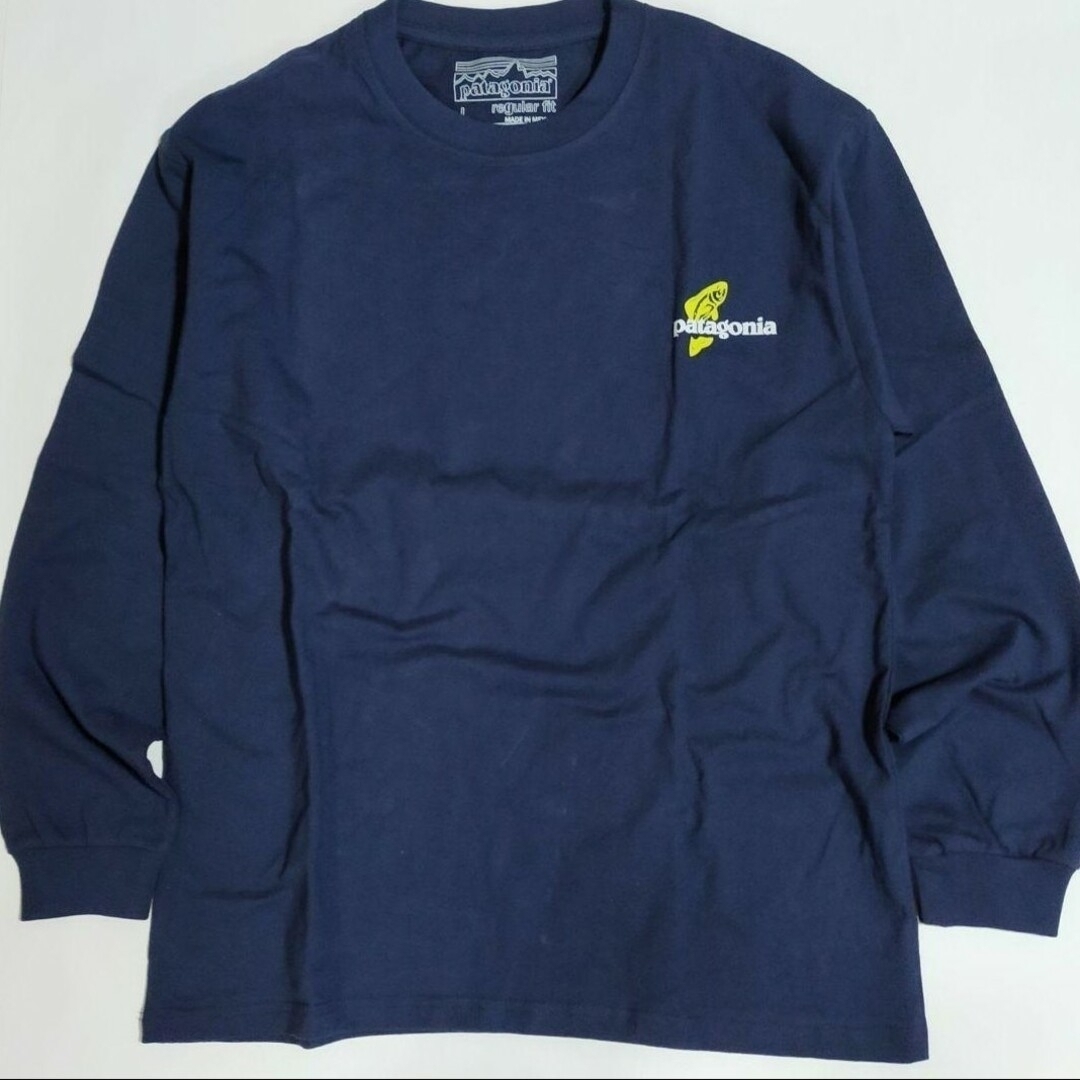 patagonia(パタゴニア)のパタゴニア100%cotton FLY FISHINGプリントＴネイビーサイズＬ メンズのトップス(Tシャツ/カットソー(七分/長袖))の商品写真