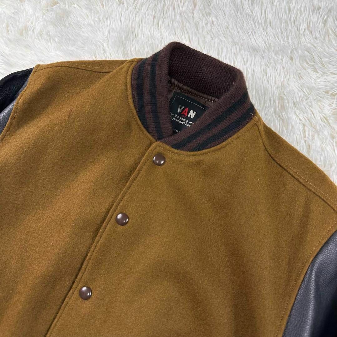 VAN Jacket(ヴァンヂャケット)の【激レア】VAN JACKET　スタジャン　黒×茶　袖レザー　M メンズのジャケット/アウター(スタジャン)の商品写真