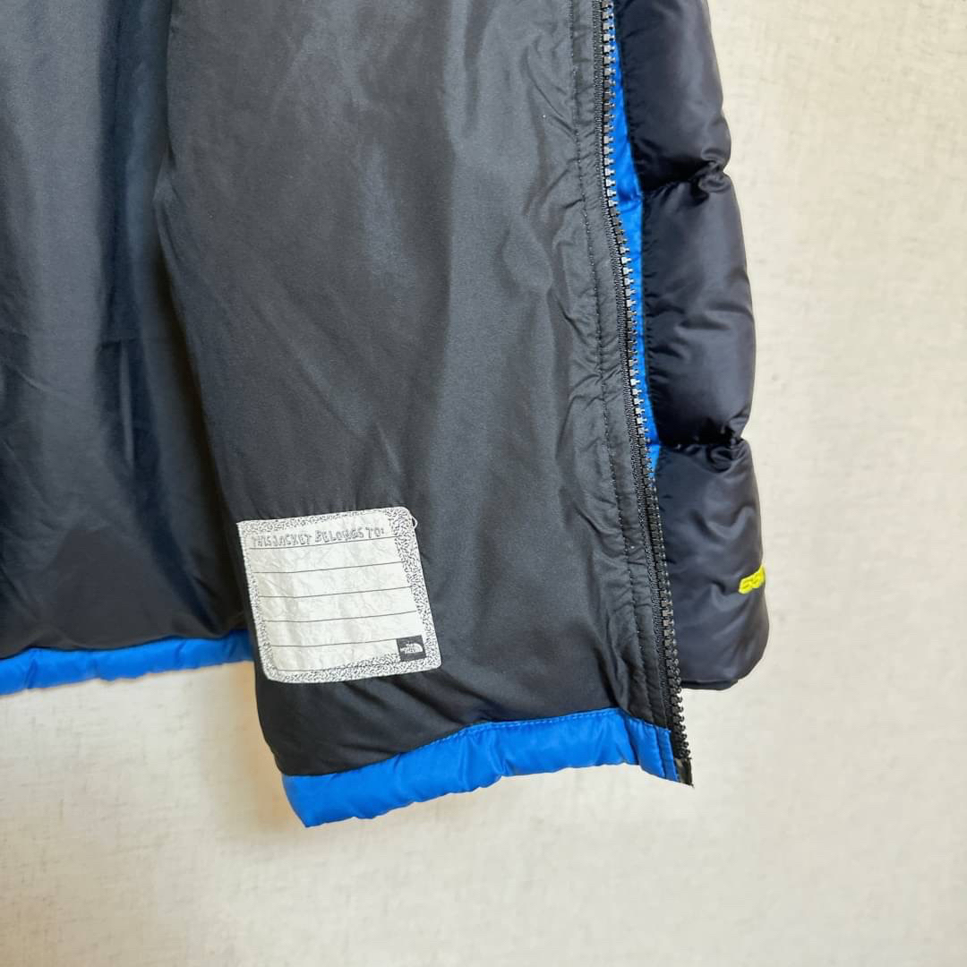 THE NORTH FACE(ザノースフェイス)のノースフェイス  ダウンジャケット 550 フィル キッズL  150 美品 キッズ/ベビー/マタニティのキッズ服男の子用(90cm~)(ジャケット/上着)の商品写真