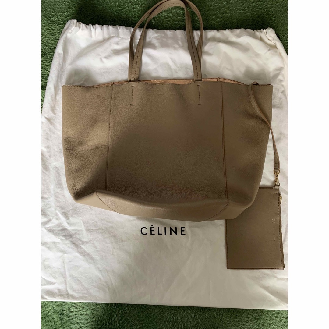 celine(セリーヌ)のCELINE カバ レディースのバッグ(ショルダーバッグ)の商品写真