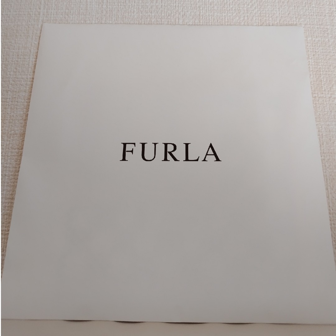 Furla(フルラ)のフルラ　ハンカチ　新品　未使用 レディースのファッション小物(ハンカチ)の商品写真